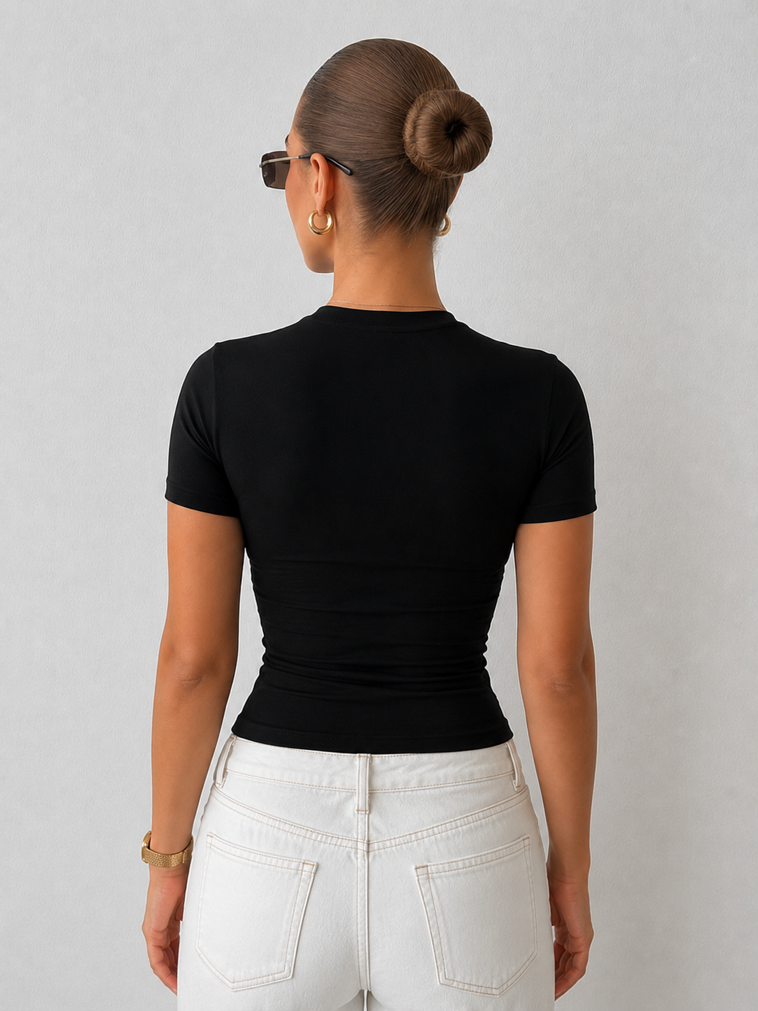 Contour Tee in black